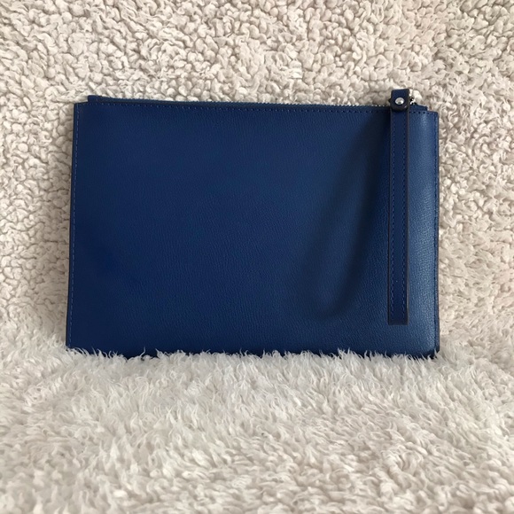 🆕NWT Michael Kors XL Ellis Clutch Cobalt - Picture 3 of 8